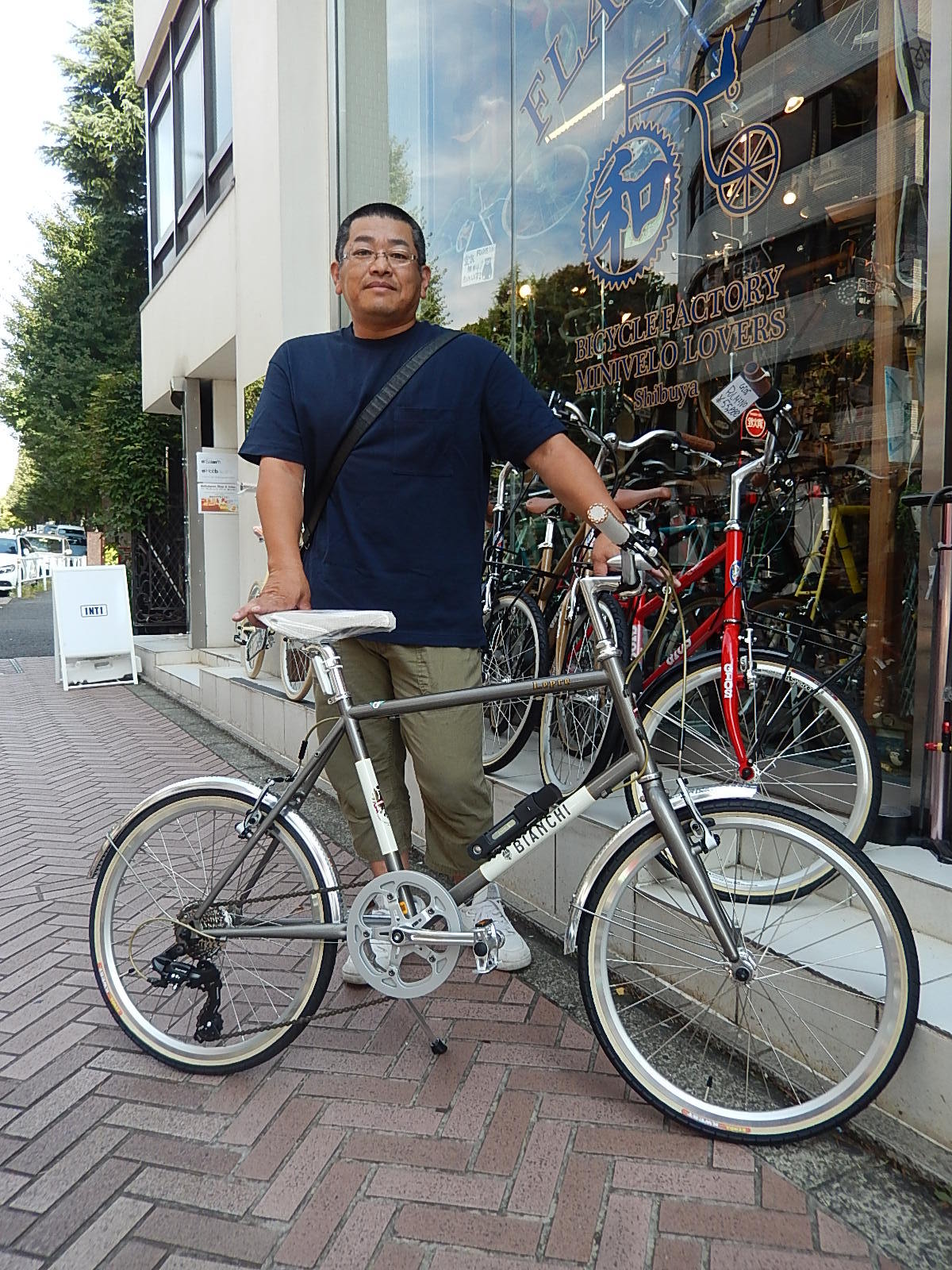 10月9日　渋谷　原宿　の自転車屋　FLAME bike前です_e0188759_18462267.jpg