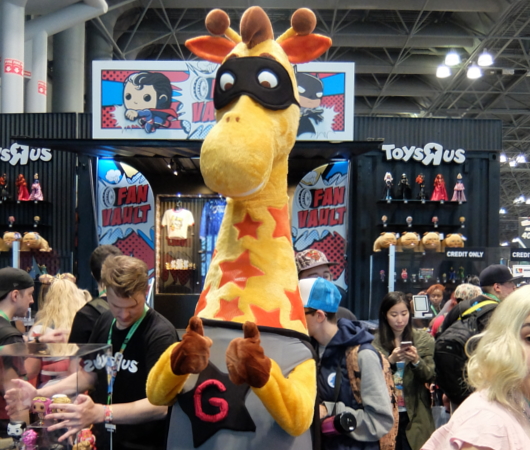 NYCC2017 会場で目立った大手企業ブースまとめ_b0007805_6425086.jpg