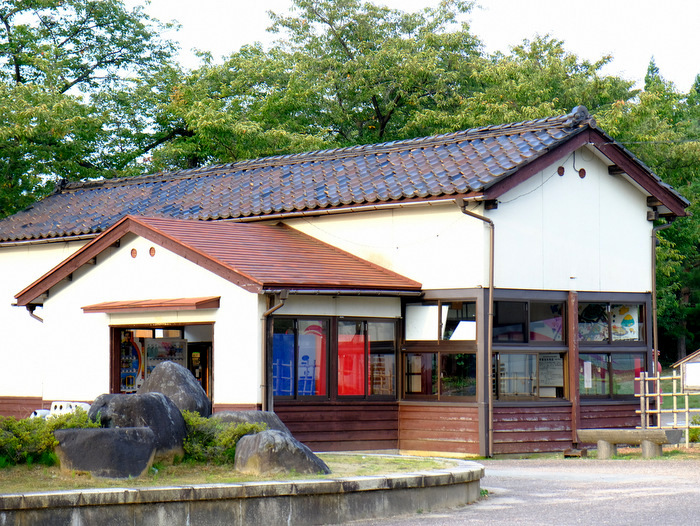 「富山・絶景ツアー ここ一番盛り上がった東福寺野テラスのふわふわドーム」_a0000029_9331713.jpg