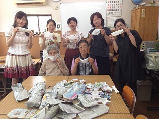 新聞紙スリッパ 簡易マスク作り Npo法人 まちなびや 新聞紙スリッパ 簡易マスク作り Npo法人 まちなびや