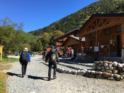 b0330040_18553541.jpeg