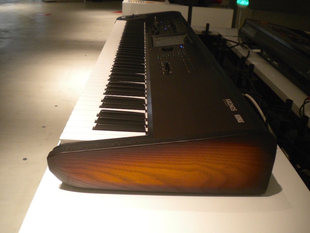 KORG KRONOS LSが発表されました_a0060052_21525375.jpg