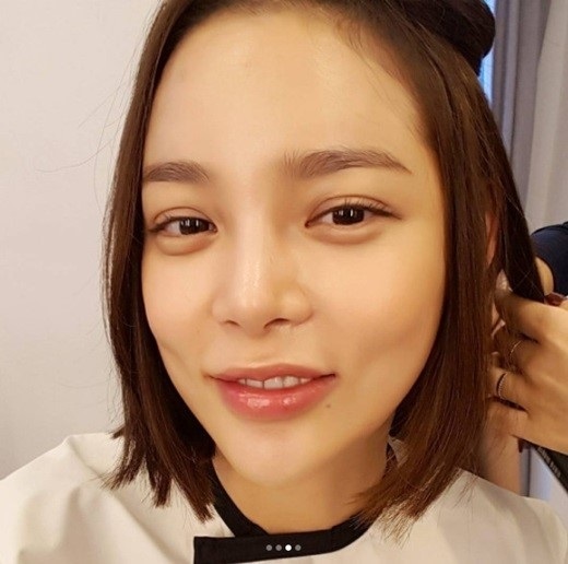 ミスコリア出身 女優パク・シヨン 熱愛、薬物乱用、離婚を経て 母もミスコリアの横顔美人_f0158064_03455483.jpg