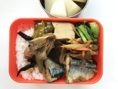 10月11日（水）サンマ甘辛煮弁当_b0215871_13393371.jpg