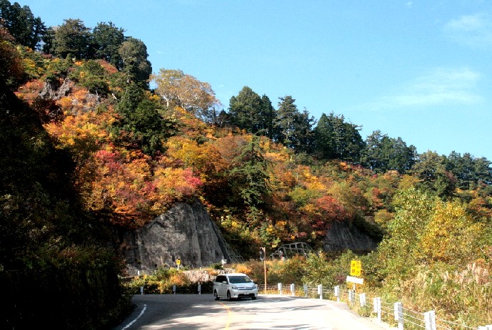 　白山スーパー林道の紅葉具合（１０月９日現在の）_d0140806_21201551.jpg