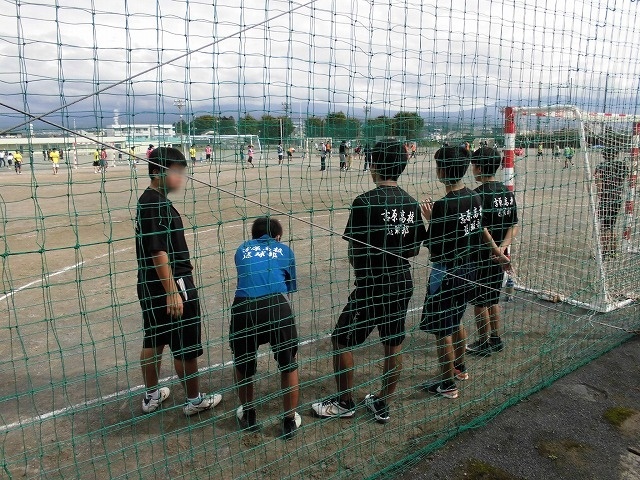 「高校に行ったらハンドボールをやろう」と思う中学生が増えてほしい　富士市スポーツ祭ハンドボール大会_f0141310_06135302.jpg