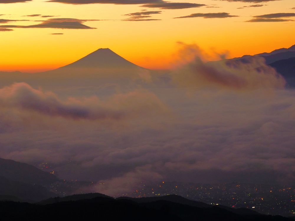 高ボッチからの朝富士は大雲海に恵まれた♪・・・高ボッチ富士山シルエットロマン（３）_a0031821_12204169.jpg