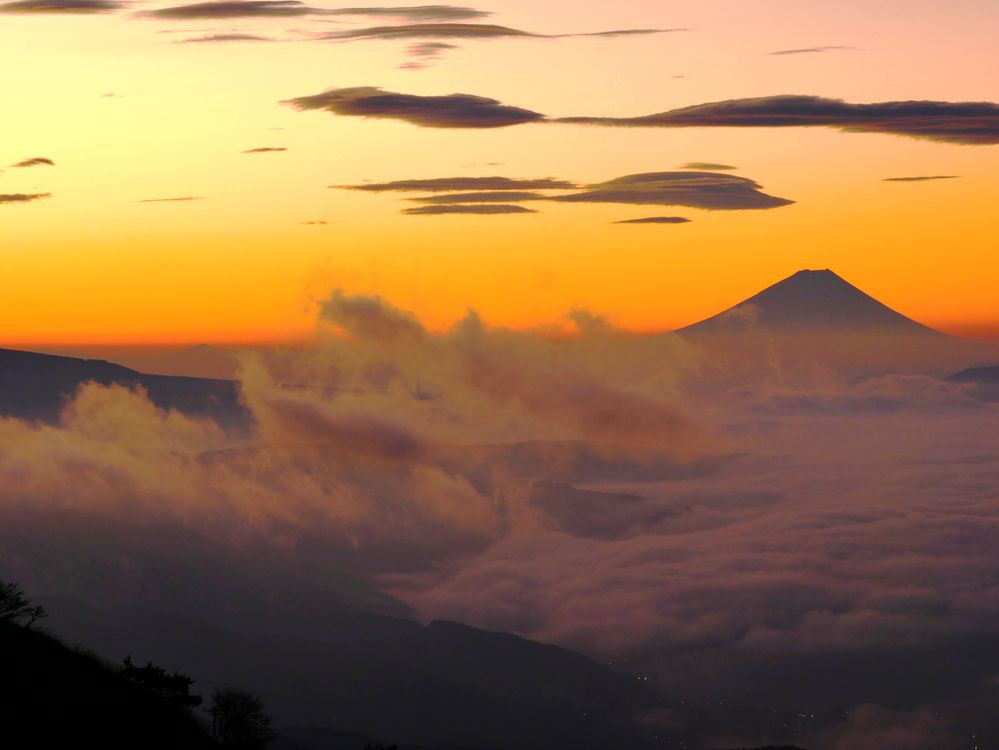 高ボッチからの朝富士は大雲海に恵まれた♪・・・高ボッチ富士山シルエットロマン（３）_a0031821_12224187.jpg