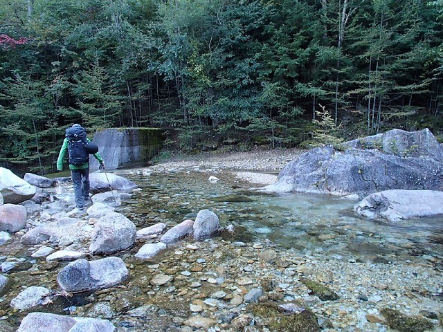 奥秩父　小川山　【烏帽子岩左稜線】　2017秋　　　　　Rock Climbing in Mount Ogawa, Chichibu-Tama-Kai NP_f0308721_18385706.jpg