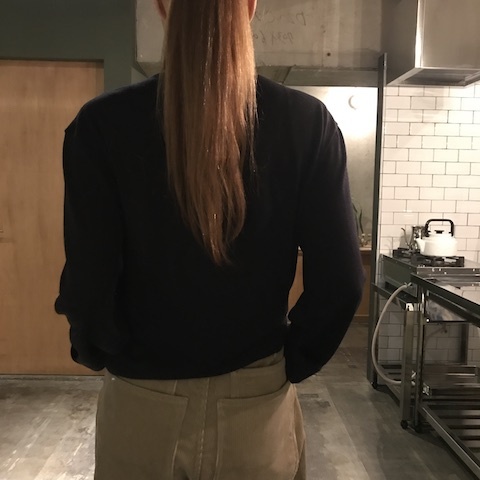 ネイビーのハイネック_d0364239_18034661.jpg