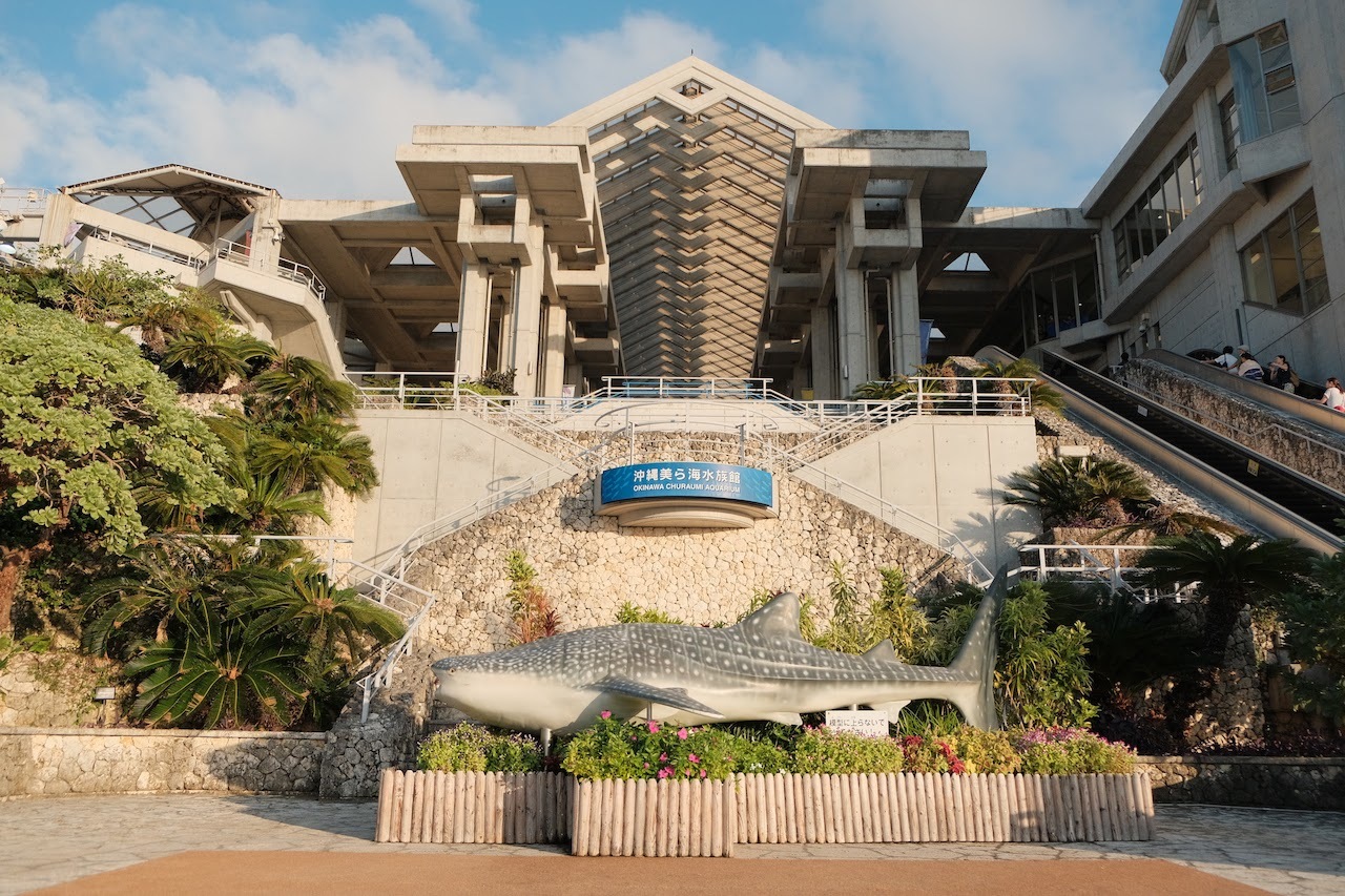 沖縄旅行（3）2日目 ～美ら海水族館、瀬底ビーチ、松の古民家〜_b0024832_13425290.jpg