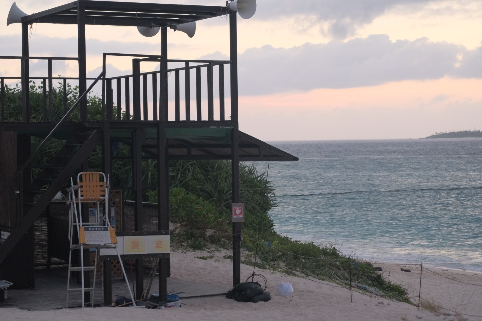 沖縄旅行（3）2日目 ～美ら海水族館、瀬底ビーチ、松の古民家〜_b0024832_13450030.jpg