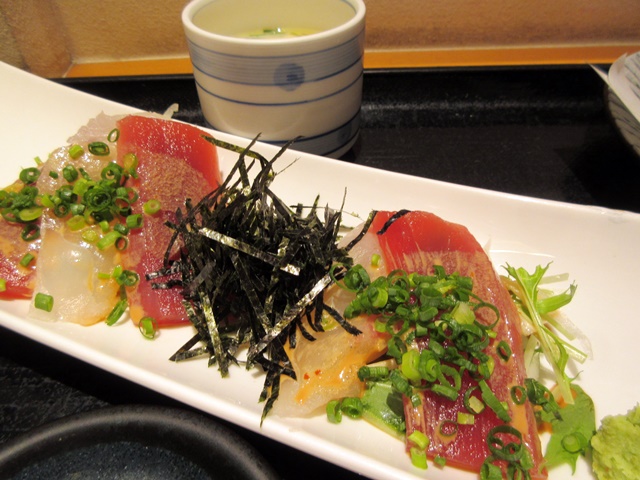 【茅ヶ崎ラスカ】久しぶりの快飛(かっとび)で限定10食1000円定食_b0009849_10594550.jpg