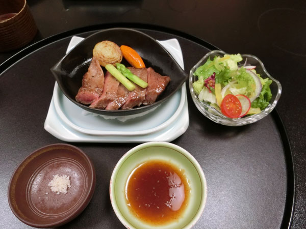 料亭旅館「人丸花壇」_e0131399_23221715.jpg