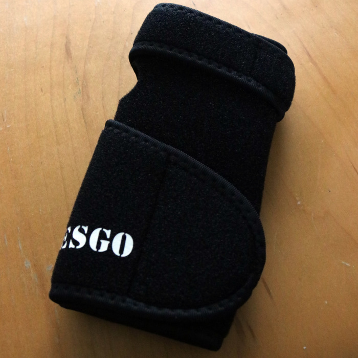 【AD】手首サポーターの商品レビュー_c0060143_23214500.jpg