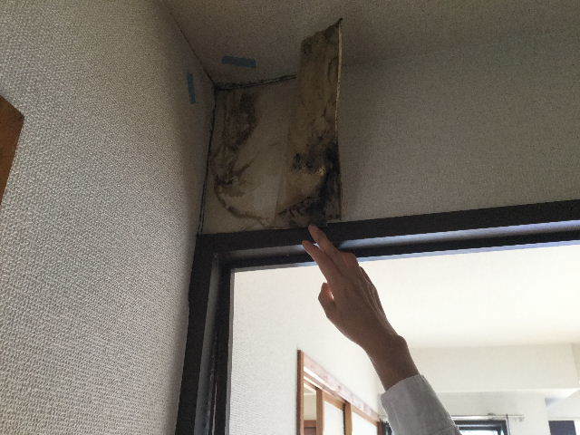 賃貸・天板塗装・カット・デコフロアー・剥離・解体・洗浄便座 山盛り♪_f0031037_20214019.jpg