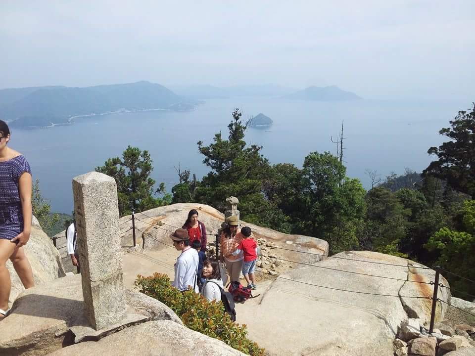 2015/5GW 広島、岩国と呉のたび。(金水館について、西蓮寺遺物被爆仏頭、白木鳥居、モージャー氏写真について追記、厳島神社大鳥居の白木時代について追記)_b0116271_15380824.jpg
