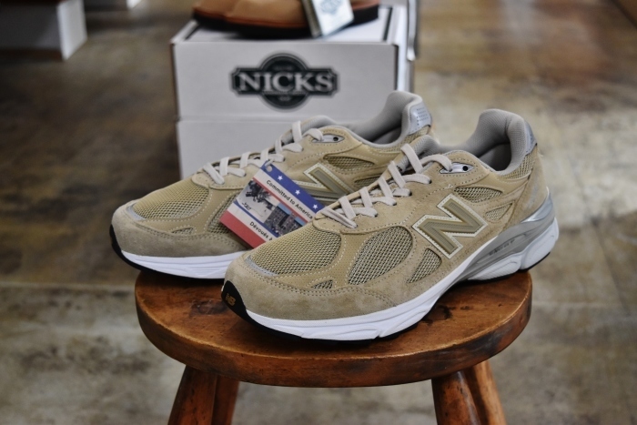 火曜営業のお知らせ　　と　　newbalance　　と　　WHEEL ROBE_d0152280_03474625.jpg