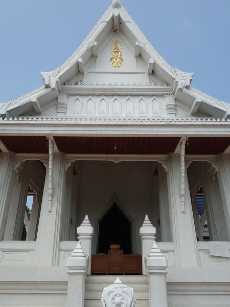 d0360509_04537.jpg