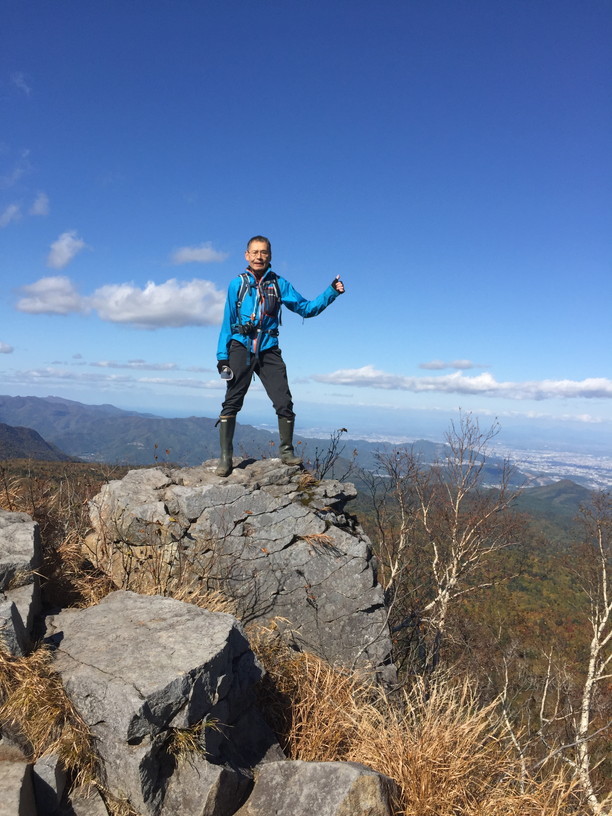 2017年10月 『深秋の山歩き（空沼岳）、岩登り（西岩狭）』October、2017 \"Climbimg in the Autumn Color\"_c0219616_17063927.jpg