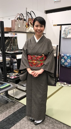 サローネまさか東京で!akeさん、すみれ庵さんの素敵な装い。_f0181251_17332090.jpg