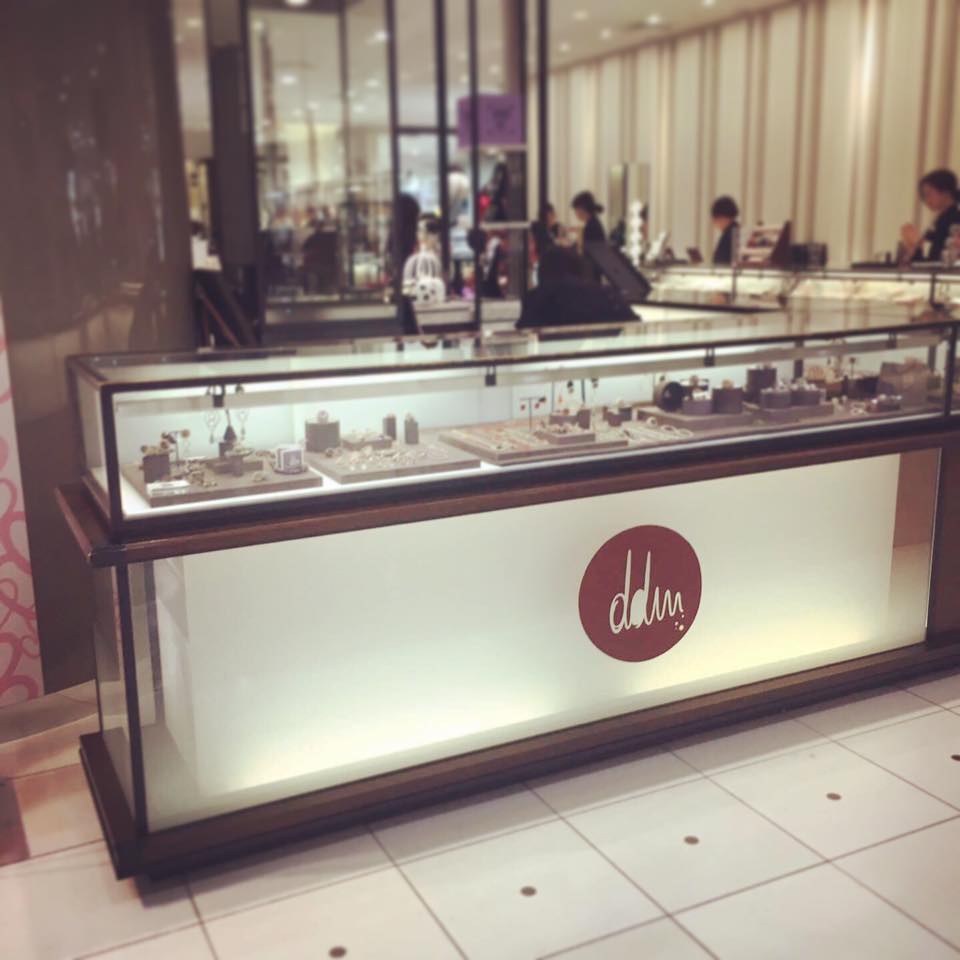 【ダニエラ・デ・マルキ展】伊勢丹新宿本店にて開催中!!!!_b0115615_15104100.jpg