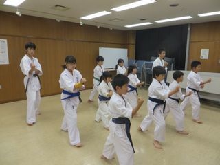 木曜空手　手稲教室･前田教室_c0118332_22101761.jpg