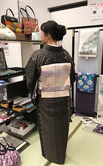 サローネ・しょうざん紬・大島紬・山岡古都に由水十久の帯_f0181251_17565699.jpg