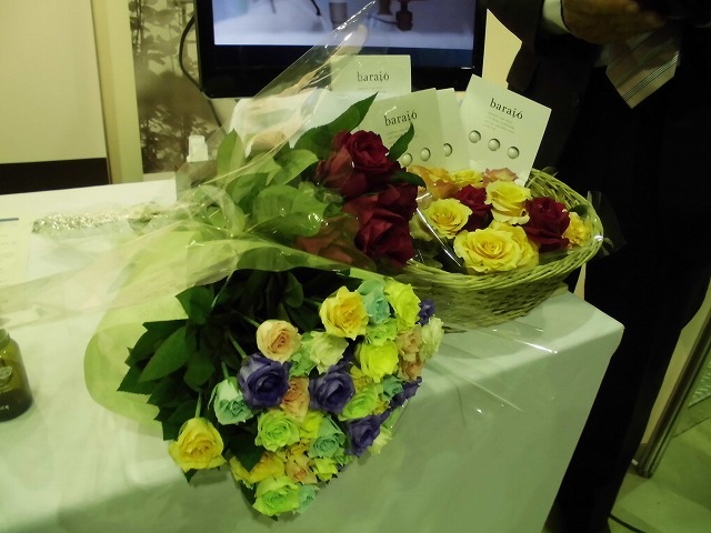 美容液にCNFを混ぜ込むと高い保湿性が! ふじのくにCNF総合展示会_f0141310_08193011.jpg