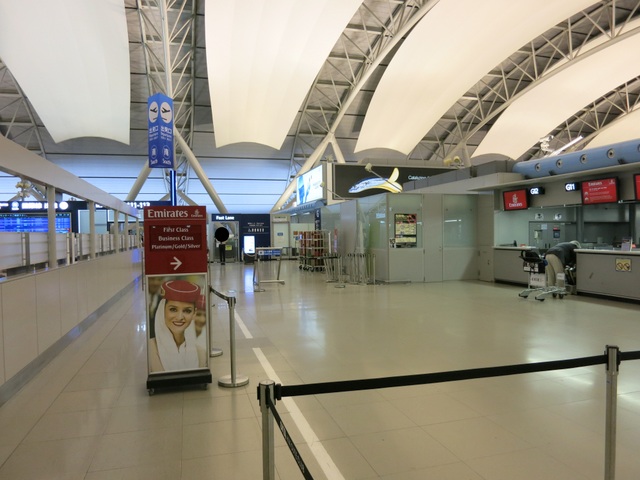 関空 エミレーツ航空チェックインカウンター Attenti A Umekichi