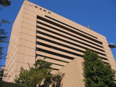 皇室も政府も国民が動かそう_c0385678_09561503.jpg