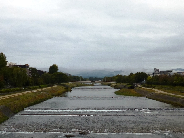 雨の休日、喫茶店で本読んでた。_e0230141_08595368.jpg