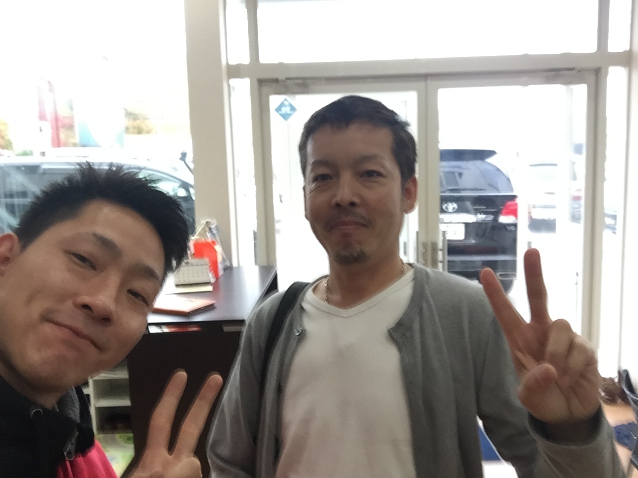 10月22日(日)トミーモータース本店ブログ♪秋のドライブにレンタカーはいかがでしょうか?M様エスティマ納車♪_b0127002_14291970.jpg