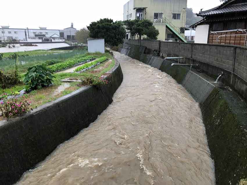 台風21号の接近・・・。_d0058941_20052104.jpg