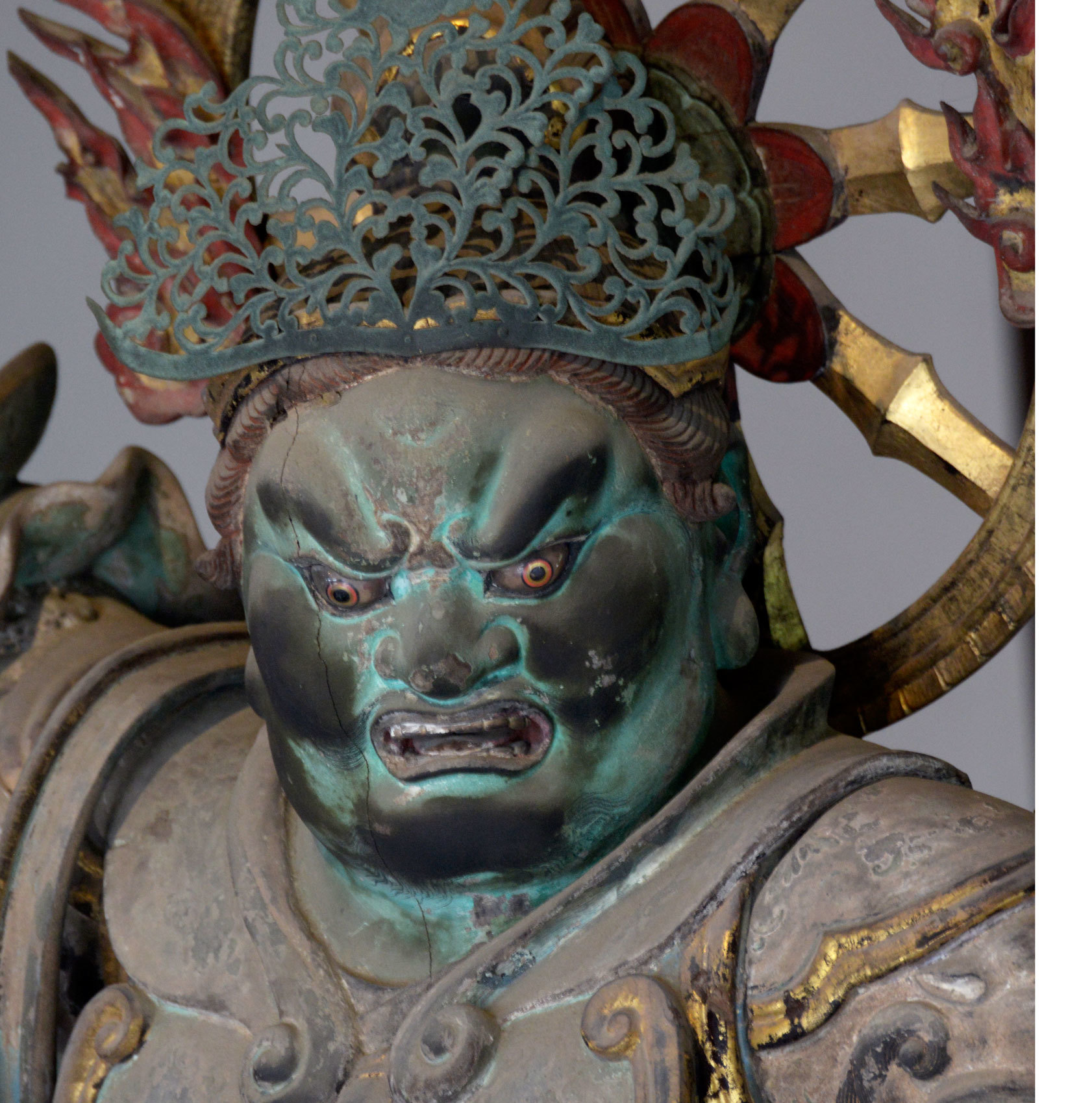 仏面（大）　聖観音薬師寺 国宝-彫刻｜観音菩薩立像［薬師寺東院堂/奈良］ | WANDER 国宝