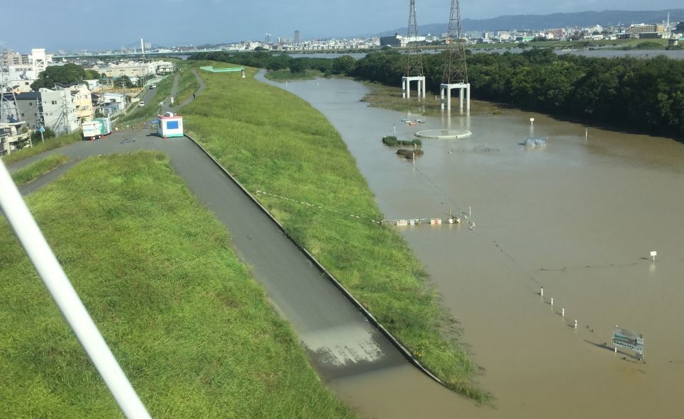 17 10 23 台風21号通過後の淀川 自省録2 17 10 23 台風21号通過後の淀川 自省録2