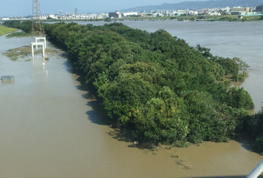 2017/10/23　台風21号通過後の淀川_b0362900_21440312.jpg