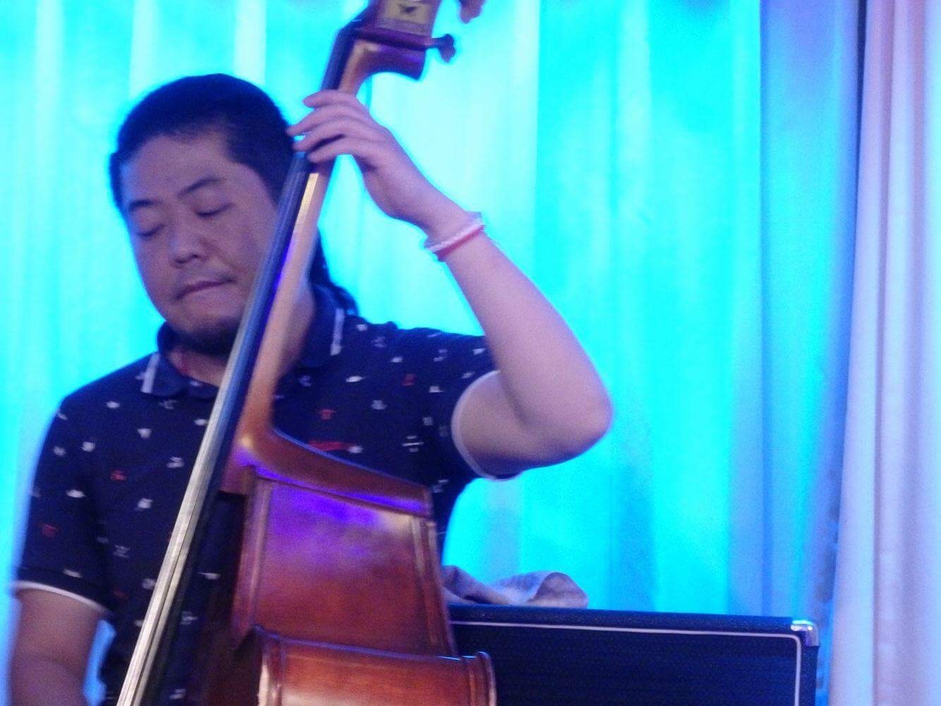 広島 Jazzlive comin 本日月曜日は ジャズギター!_b0115606_12135926.jpeg