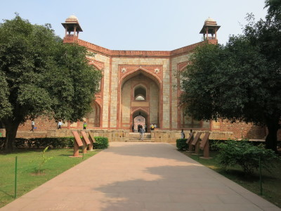 インド（デリー）とネパールの旅\'17_e0097130_16303644.jpg