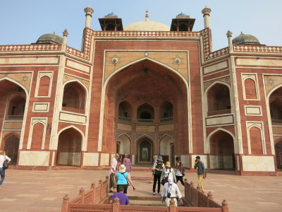 インド（デリー）とネパールの旅\'17_e0097130_16360050.jpg