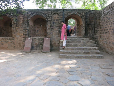 インド（デリー）とネパールの旅\'17_e0097130_16531612.jpg
