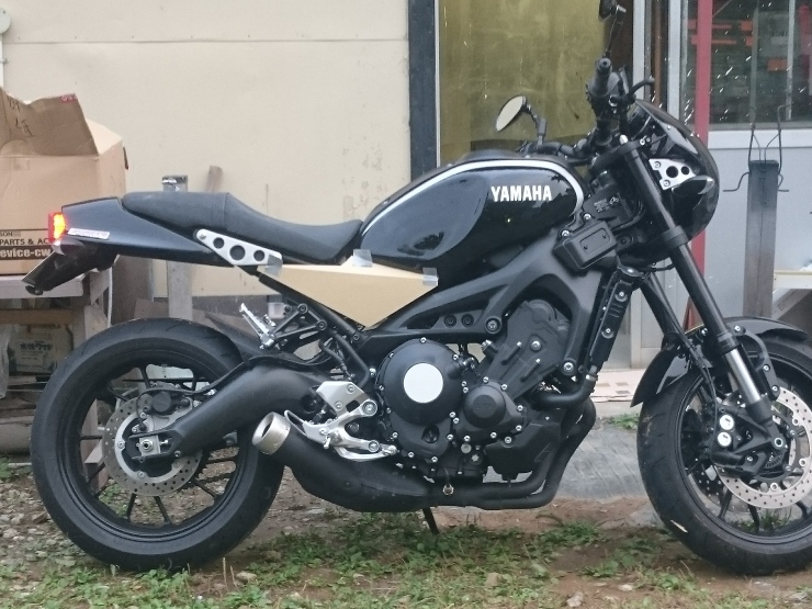 ねんりん様専用 YAMAHA xsr900 RZテールカウル クラブバー （祝