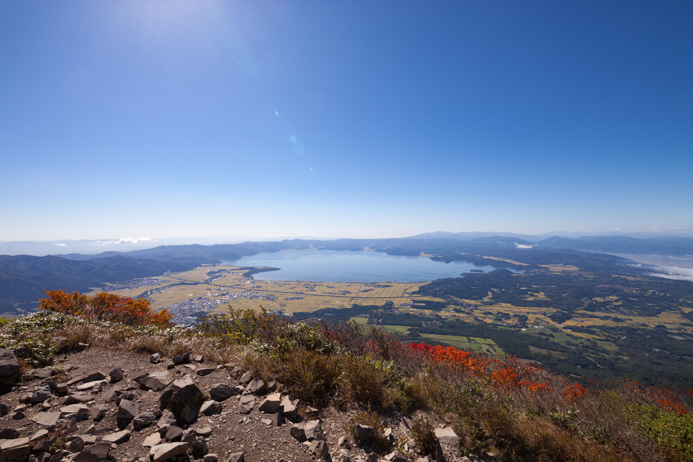 紅葉始まる磐梯山　秋の美空の山頂へ_c0369219_00072290.jpg