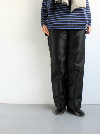 OUTIL PANTALON ALBI : 『Bumpkins putting on airs』