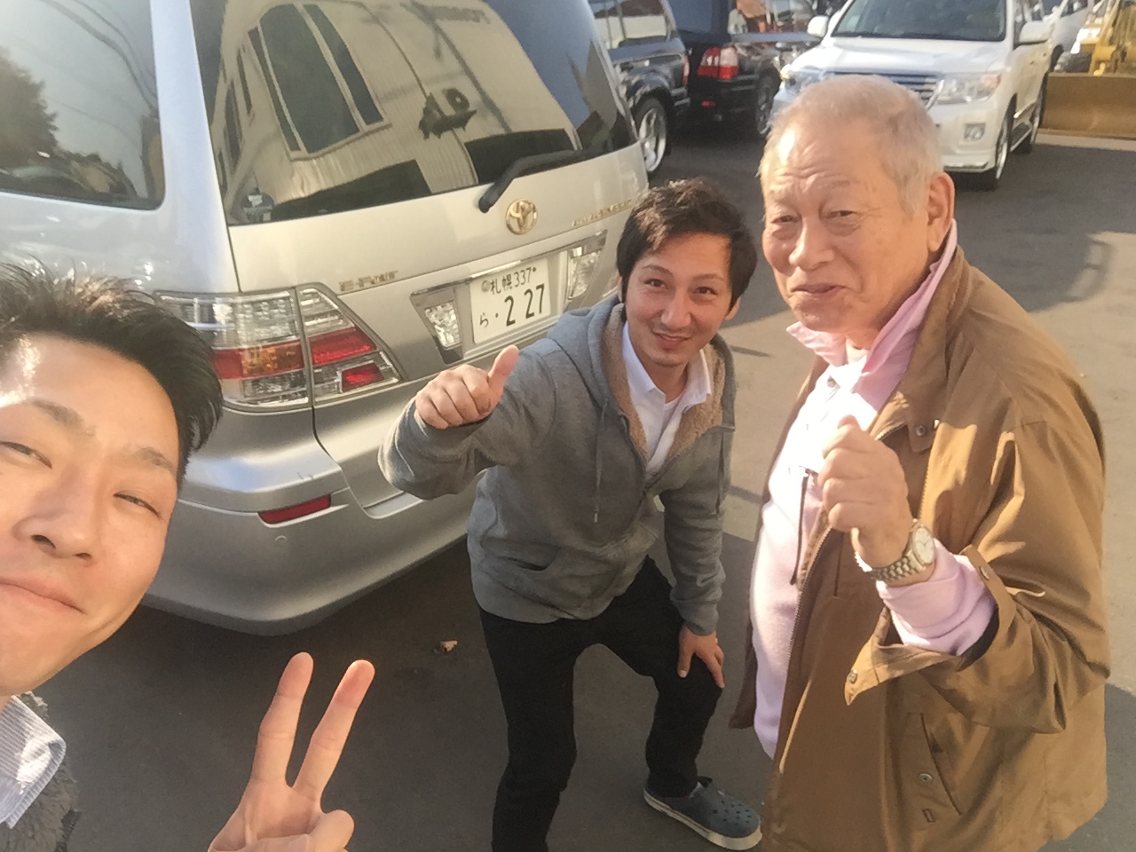 10月25日 水曜日のひとログ(。・Д・)ゞ タイヤ交換・組み換えもOK♬ご予約承ります!TOMMY_b0127002_17261374.jpg