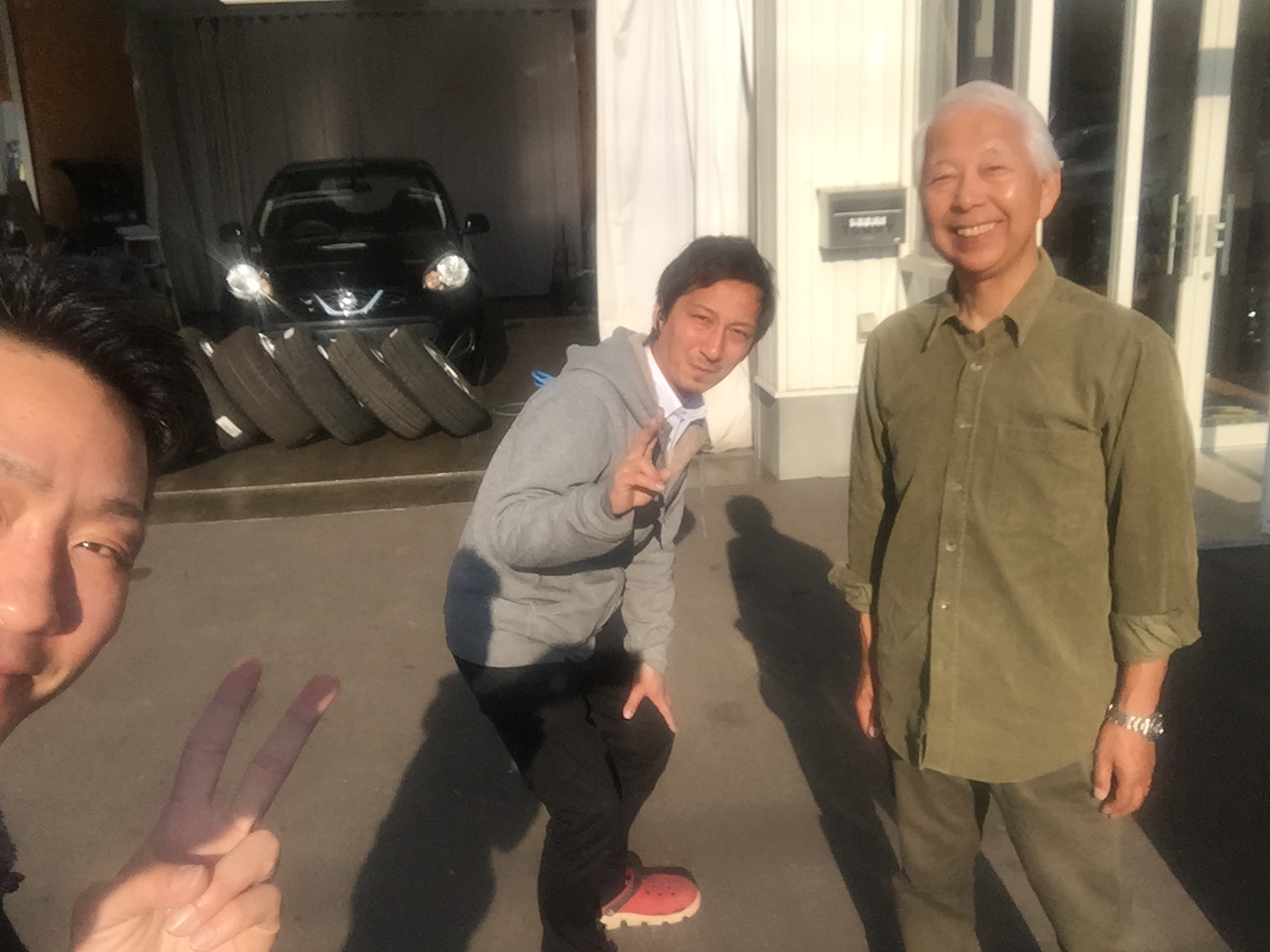 10月25日 水曜日のひとログ(。・Д・)ゞ タイヤ交換・組み換えもOK♬ご予約承ります!TOMMY_b0127002_17263555.jpg
