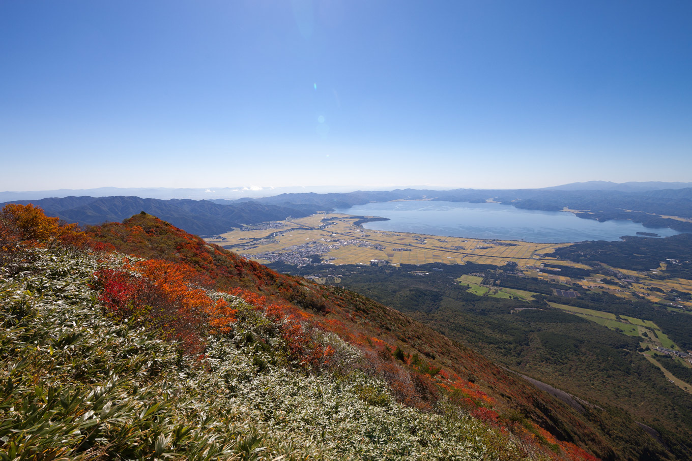 紅葉始まる磐梯山　秋色染まる山頂から下山へ_c0369219_15360857.jpg