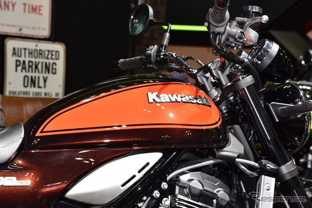 KAWASAKI Z1 と、ゼファー1100と、Z900RS ♪♪_d0246961_17524225.jpg