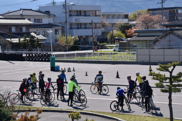 「第3回スポーツバイクスキルアップセミナーin上田自動車学校」参加者募集のおしらせ_b0217782_15414900.jpg