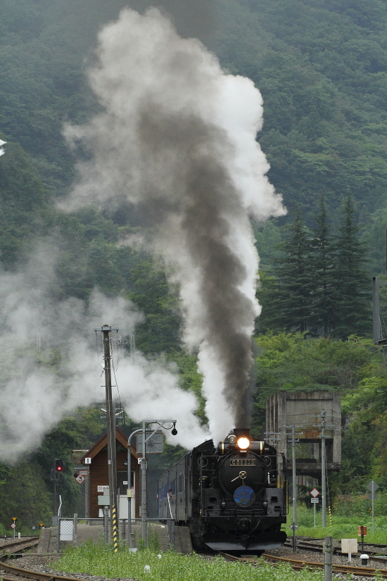 発車の汽笛 - 釜石線 -_b0190710_22381935.jpg
